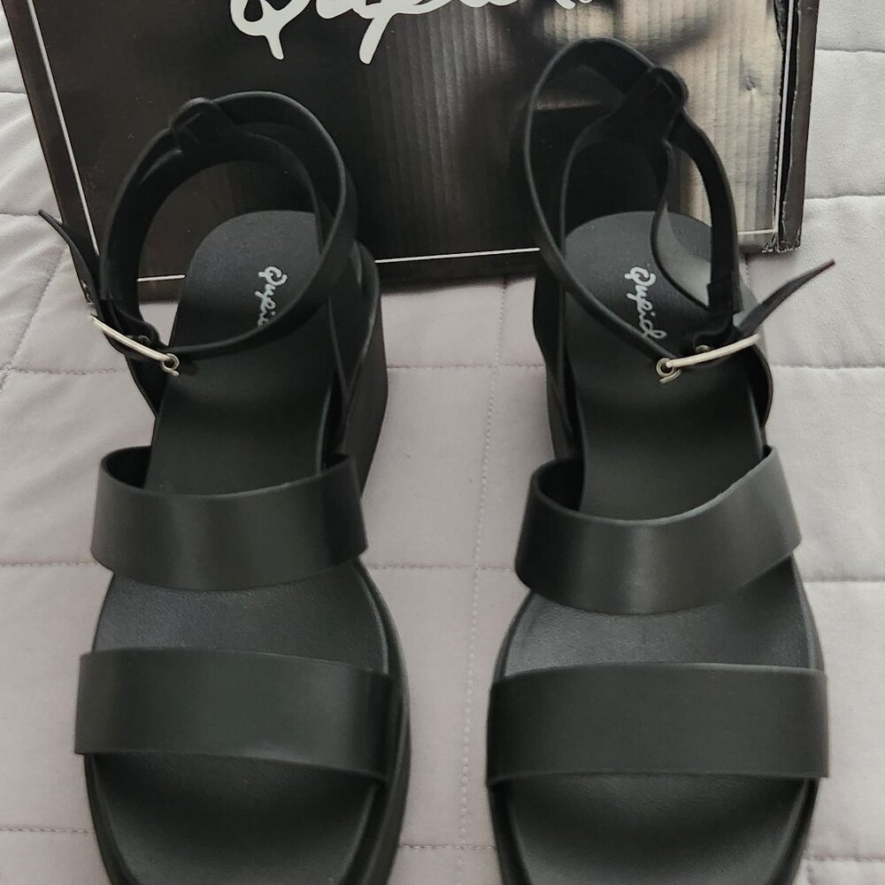 NWT QUPID BLOOMING ANKLE STRAP SANDALS 7.5